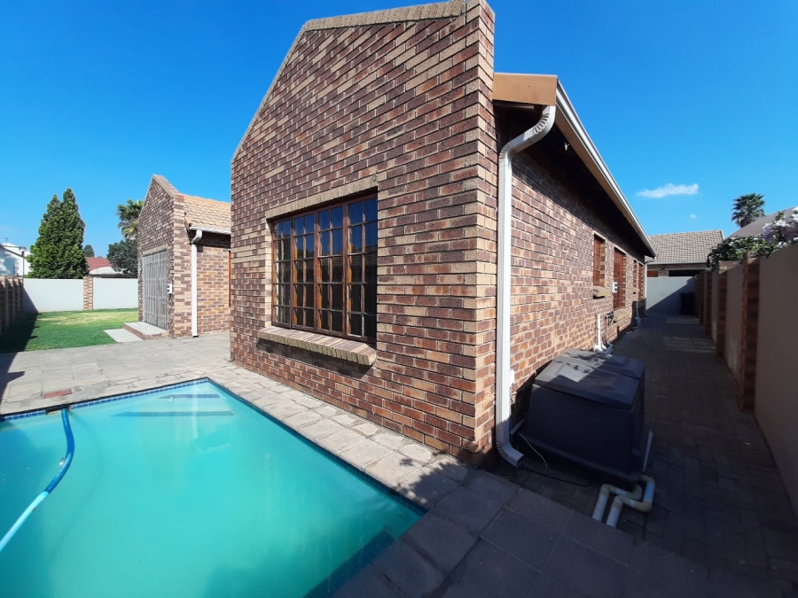 3 Bedroom Property for Sale in Vaalpark Free State